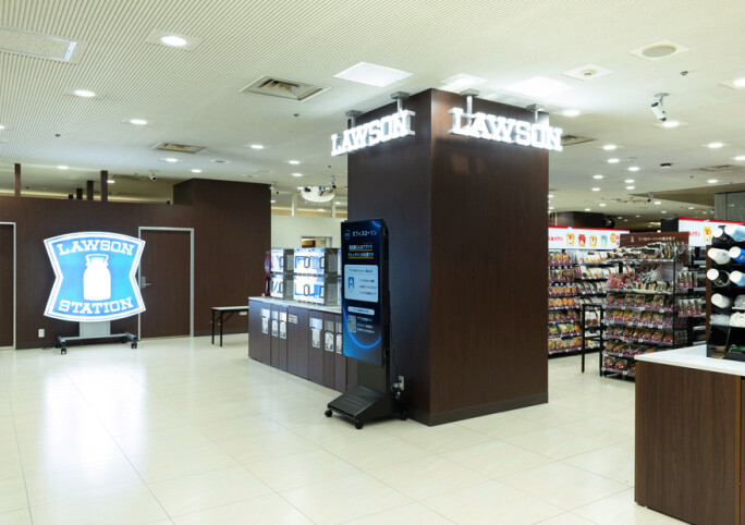 KDDI株式会社 × LAWSON ローソンKDDI新宿ビル店