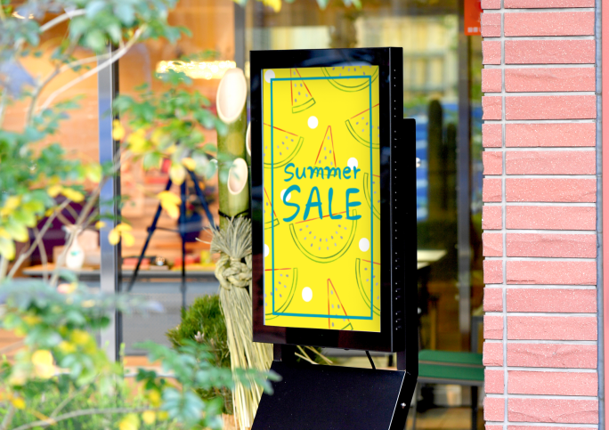 輝度-カンデラ-ってなに?屋内・屋外でのデジタルサイネージ用モニターの選び方